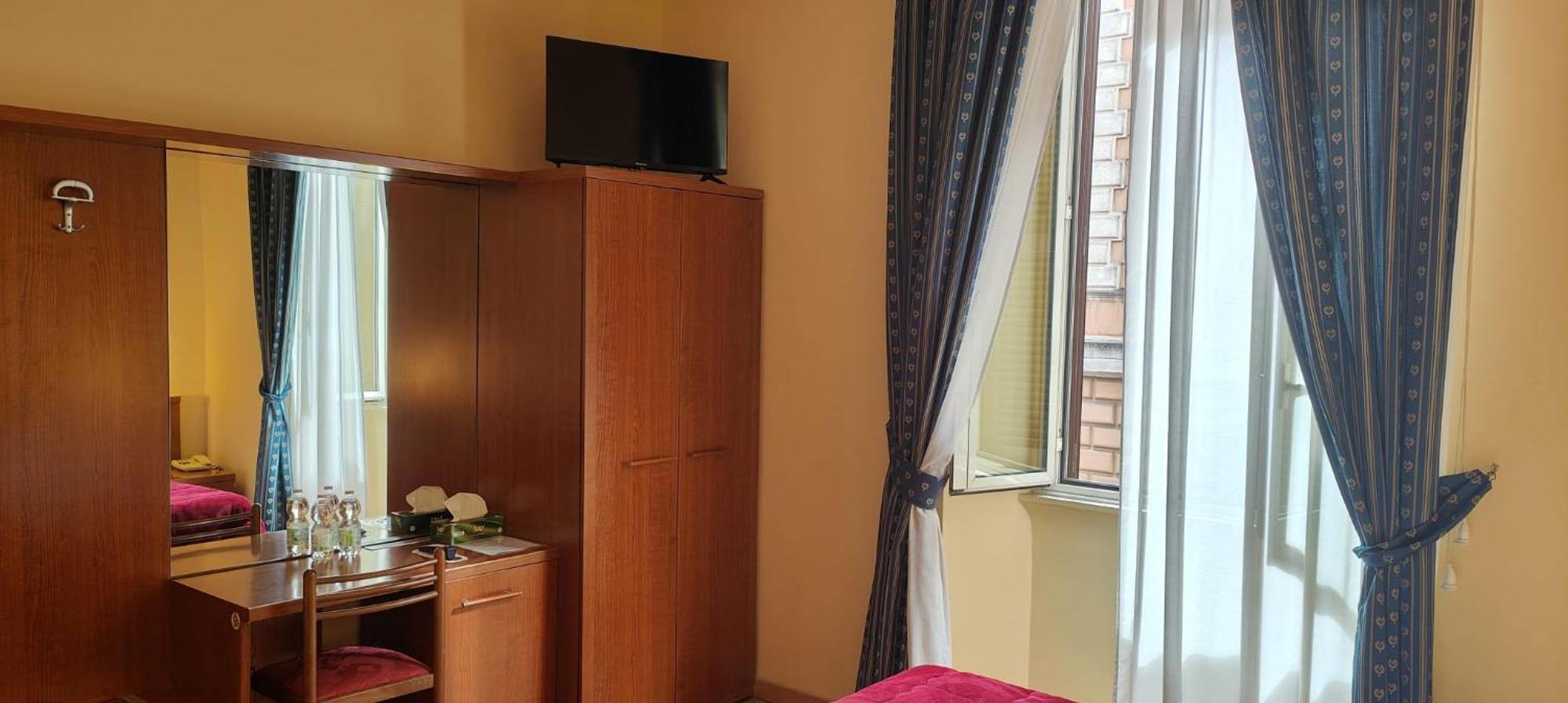 Hotel Fenicia 2*